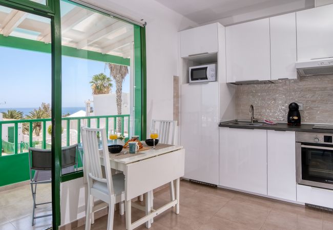 Apartment in Puerto del Carmen - TE PRINCESA TEGUISE SEA VIEWS 500m from the beach