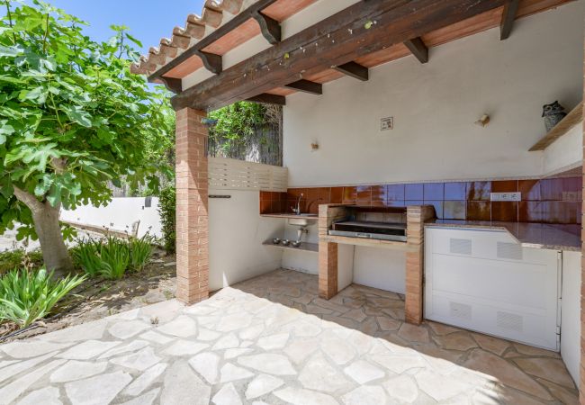 Villa in Benissa - Villa for rent in Benissa ACACIAS, in Cala Pinets with private swimming pool for 6 pax 