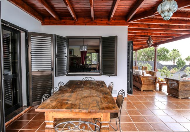 House in Macher - Horizon Luxury - A peaceful oasis with private pool, gardens and stunning views