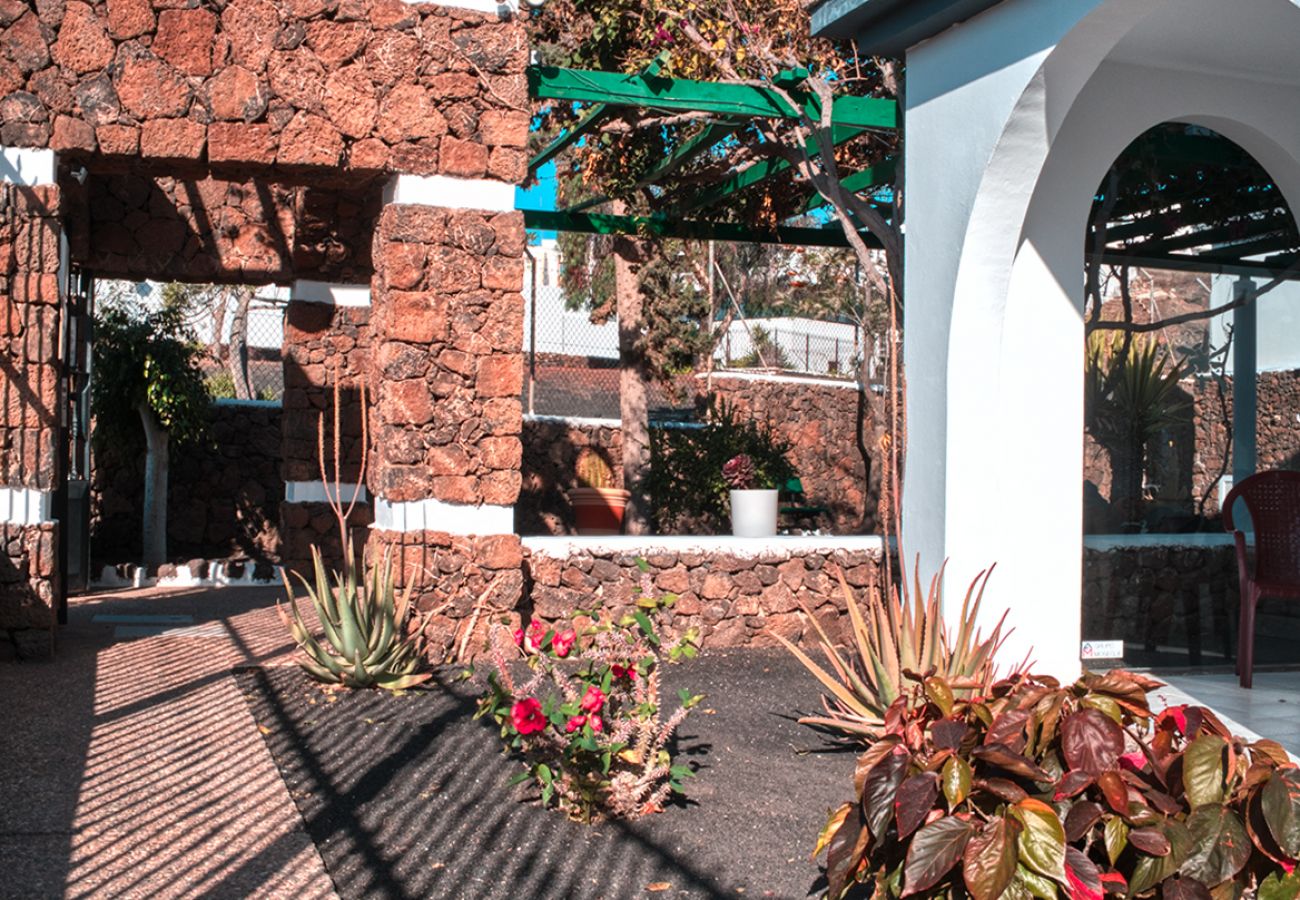 Apartment in Puerto del Carmen - Eva Vacation Home Pool & Relax - Very close to the beach 
