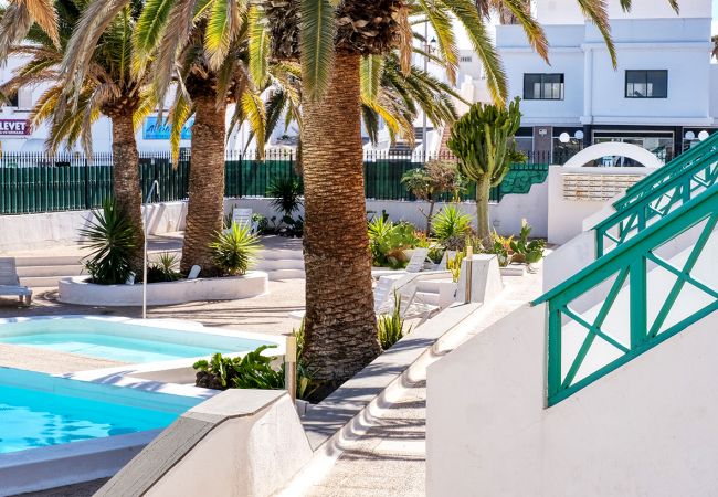 Apartment in Puerto del Carmen - Chez Carmen - Modern and cozy house with sea views, pool and fiber optic WIFI