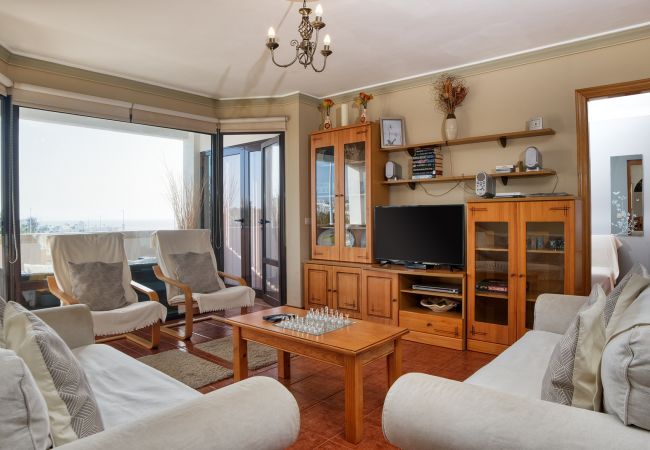 House in Playa Blanca - Casa Efesto - 3-bedroom holiday home with pool, terrace and views of Fuerteventura
