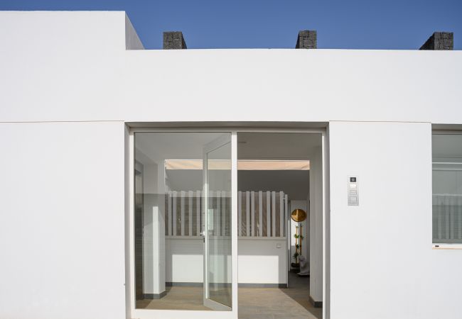 House in Playa Blanca - La Marinera House 500m from Playa Dorada 