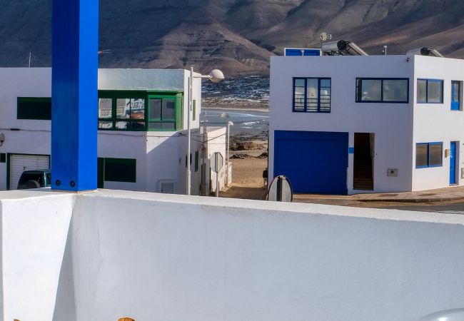 House in  Famara - Casa Hespi-view to Famara Beach