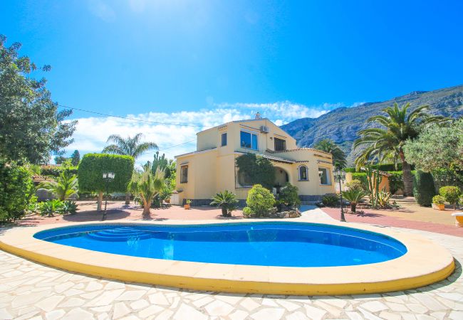 Villa in Denia - Villa with private pool in Denia