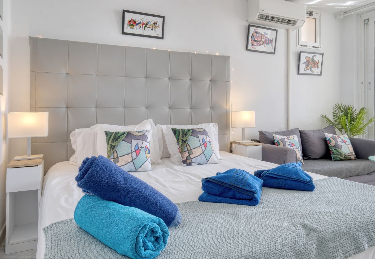 Studio in Puerto del Carmen - Suite Infinity Ocean - amazing pool and sea view