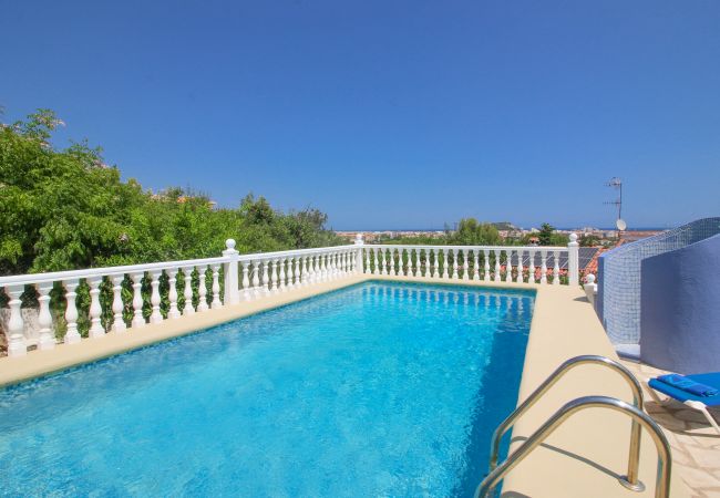 Villa in Denia - Villa with panoramic views all inclusive in Denia