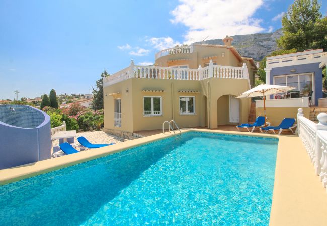 Villa/Dettached house in Denia - Villa with panoramic views all inclusive in Denia for 8 people
