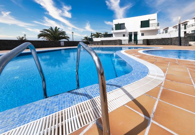 House in Costa Teguise - Casa Costa Esmeralda Plus- Pool and Relax