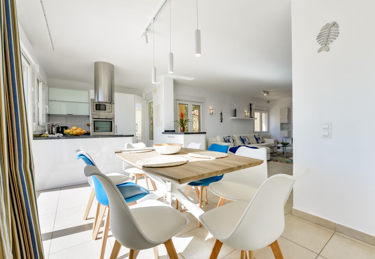 Villa in Benissa -  Villa for rent in Benissa, AZUR.