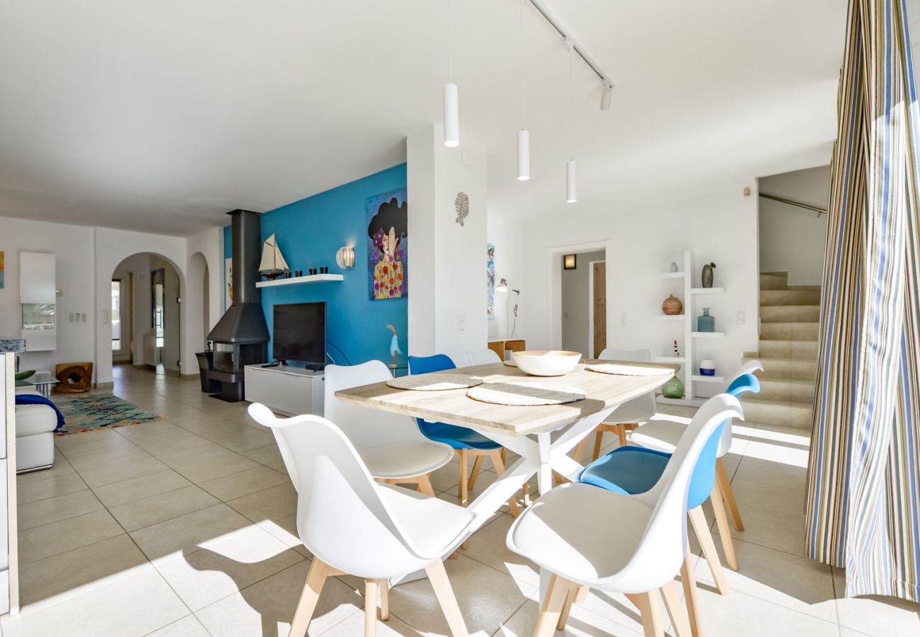 Villa in Benissa -  Villa for rent in Benissa, AZUR.