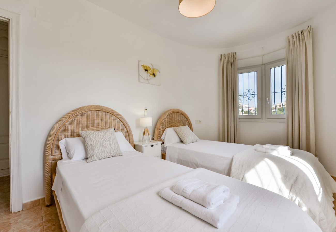 Villa in Moraira - Villa for rent in Moraira, CLEO With heated pool