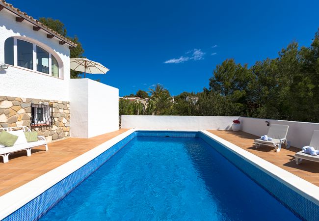 Villa à Benissa - MILOU, charmante villa pour 6 pax avec vue sur la mer, piscine privée et wifi gratuit