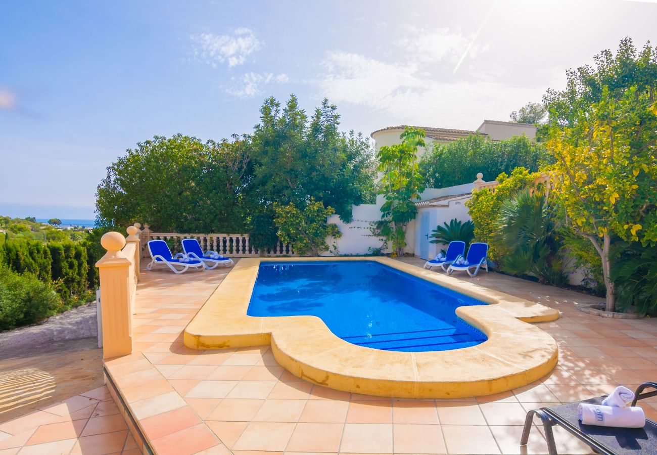 Villa à Benissa - SONRISAS, Villa pour 8 personnes avec piscine privée et wifi gratuit.