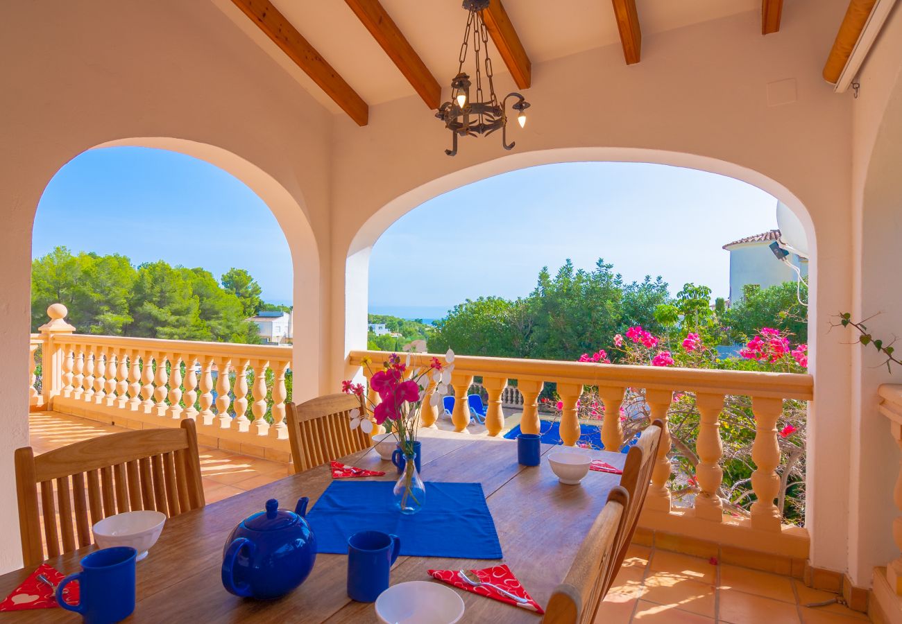 Villa à Benissa - SONRISAS, Villa pour 8 personnes avec piscine privée et wifi gratuit.