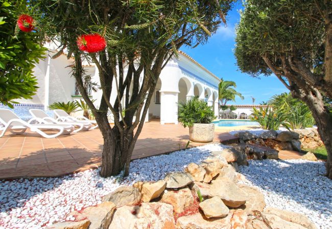Villa à Denia - Villa luxueuse avec air conditionné et piscine Marquesa GU 4 Personnes