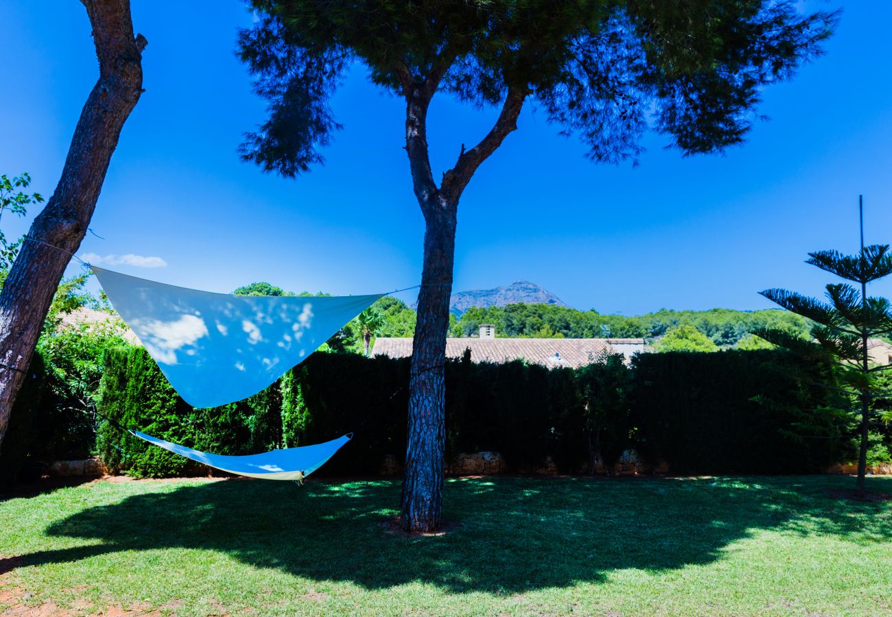 Villa à Javea - Villa Abaesko,with Garden and Private Pool