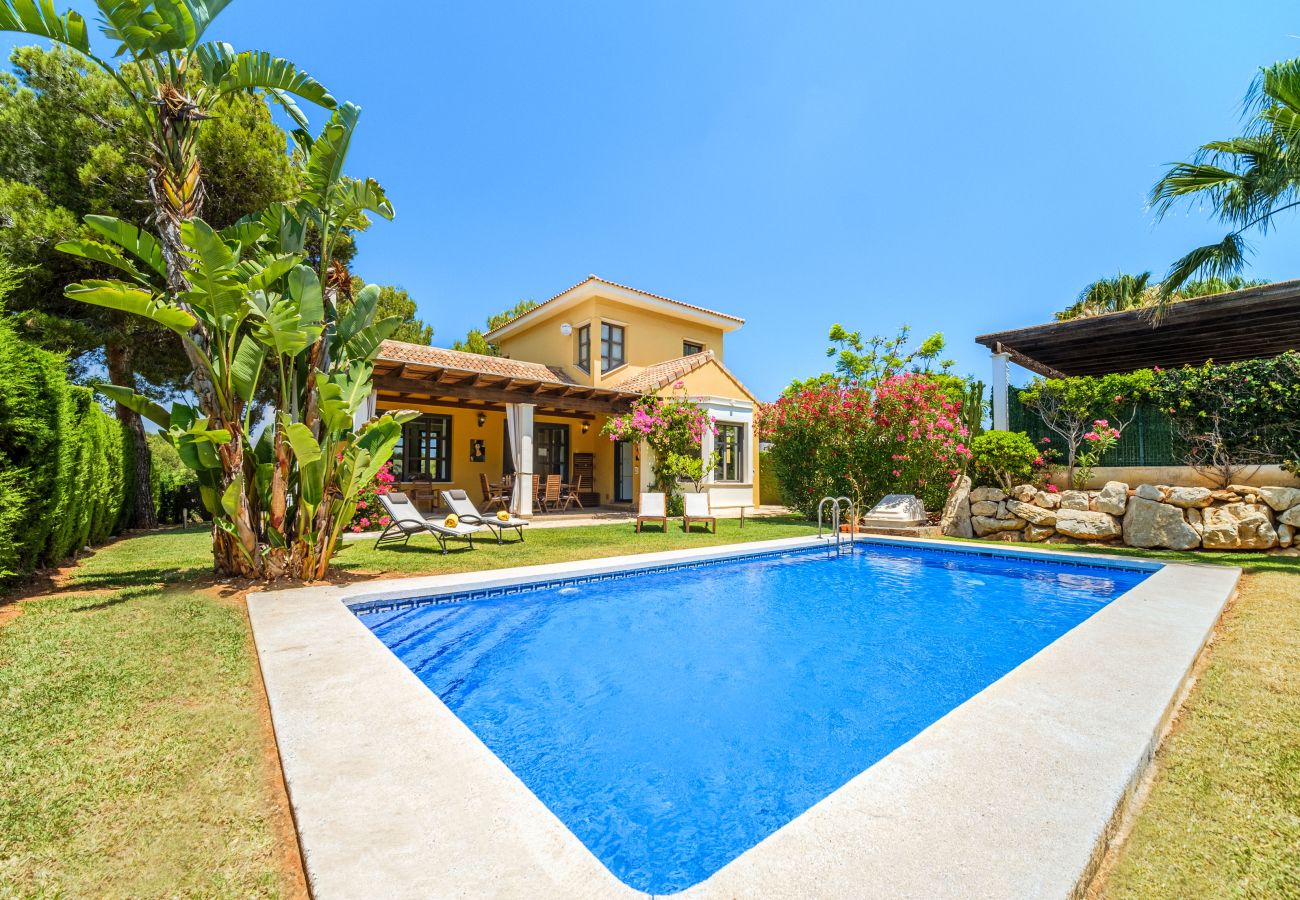 Villa à Javea - Villa Abaesko,with Garden and Private Pool