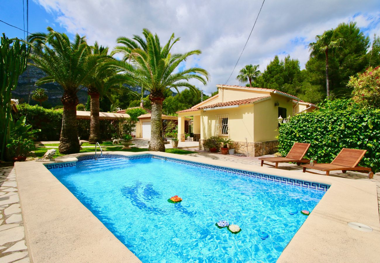 Villa à Denia - Grande villa avec piscine privée et toutes les commodités à Denia Galeretes BL
