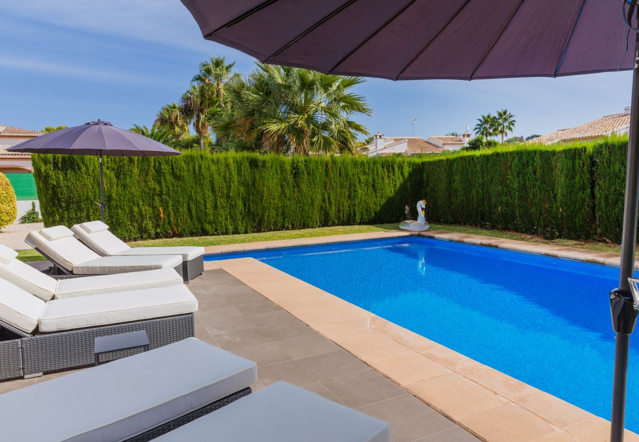 Villa à Javea - Villa SanMar Javea, Luxueux avec piscine privée, AC et Wifi