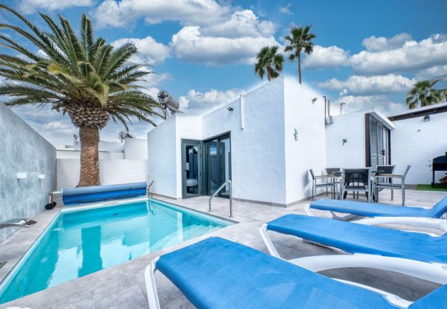  à Puerto del Carmen - Casa Eva - 300m de la plage, piscine privée et wifi rapide