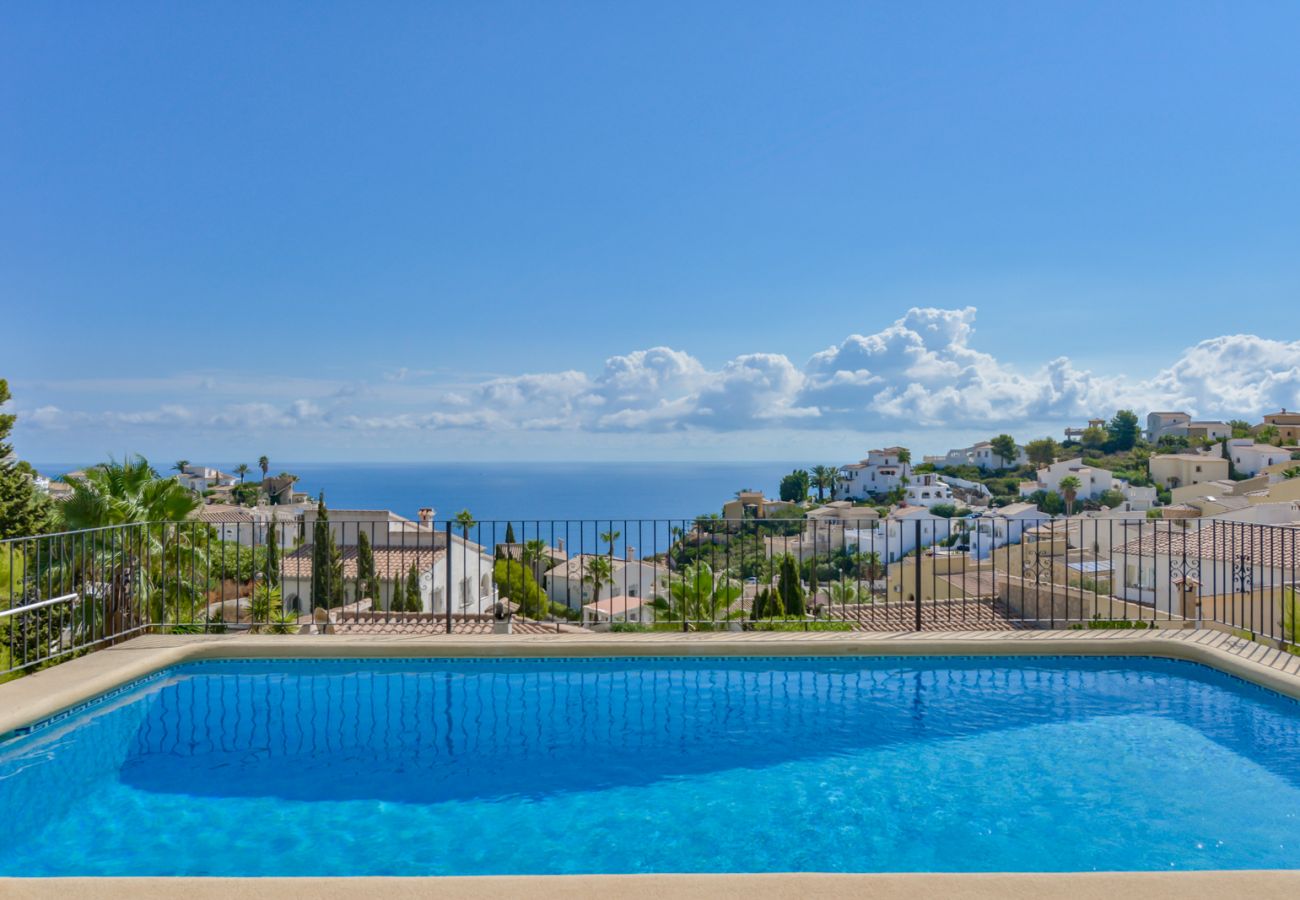 Villa à Benitachell - LOXI, belle villa à Cumbre del Sol pour 6 pax avec piscine privée et vue sur la mer.