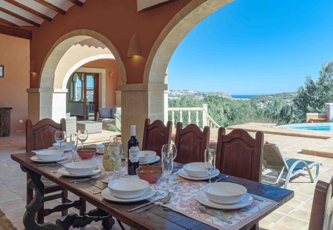 Villa à Javea - Villa Tosca Javea, Avec Piscine Privée, Terrasses, Jardin et Vues Panoramiques