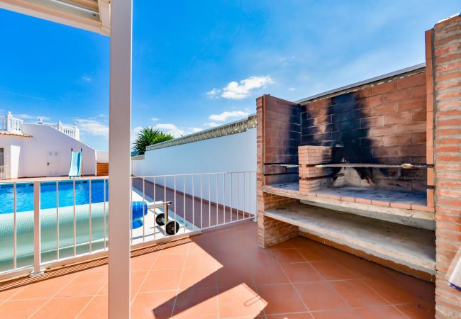 Villa à Moraira - Villa à louer à Moraira LOLA, pour 9 pax avec piscine privée, idéale pour les familles.