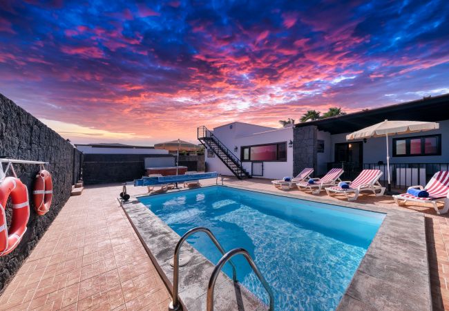 Villa à Playa Blanca - Villa Aurelia - Piscine privée et jacuzzi 