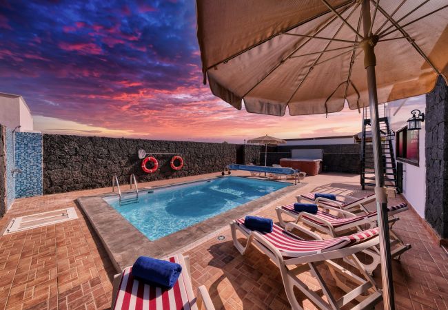 Villa à Playa Blanca - Villa Aurelia - Piscine privée et jacuzzi 