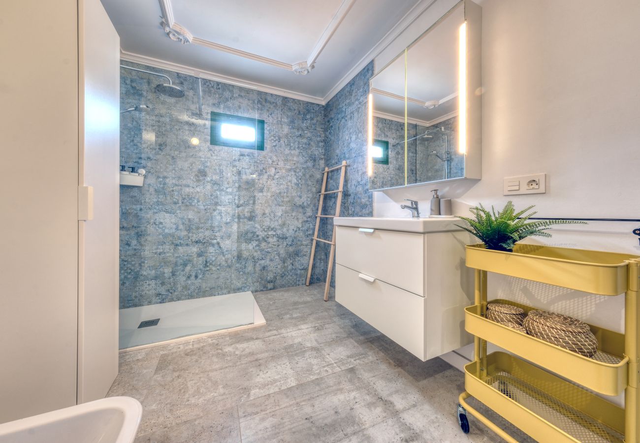 Chambres d'hôtes à Tinajo - Casa NoPasaNada: habitación La Gomera con baño privado exterior