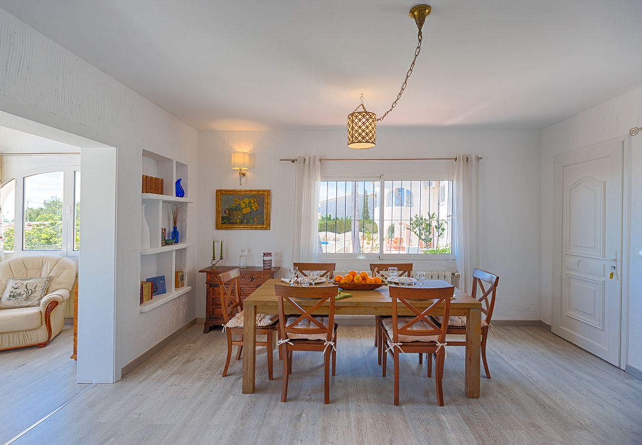 Villa in Benissa - MILOU, charmante villa voor 6 personen met uitzicht op zee, privé zwembad en gratis wifi