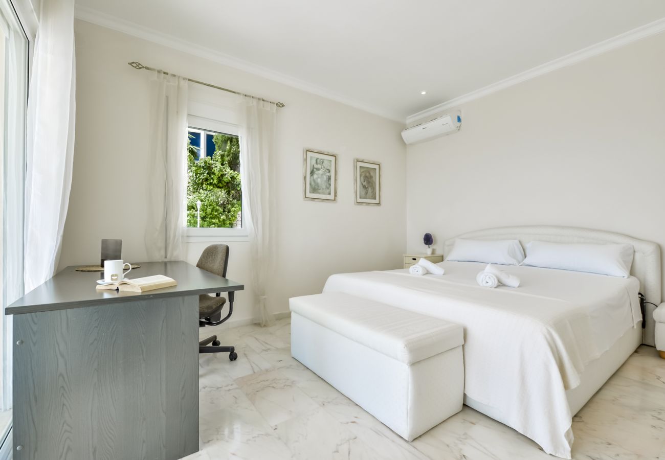 Villa in Benissa - RAPHAEL, Mooie villa voor 6 pax met spectaculair uitzicht op zee in Benissa.free wifi