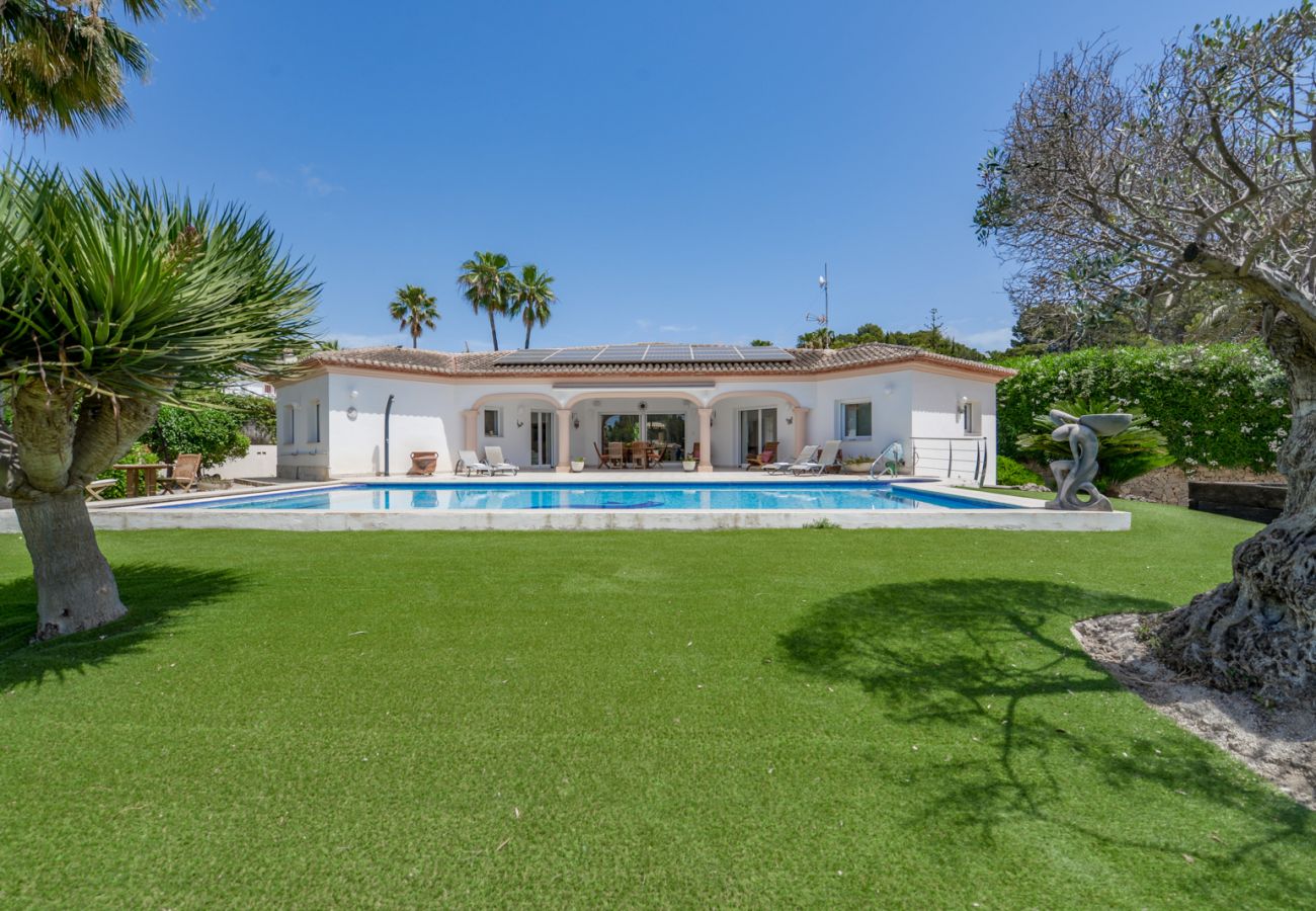 Villa in Benissa - Villa te huur in Benissa ACACIAS, in Cala Pinets met privé zwembad voor 6 pax 