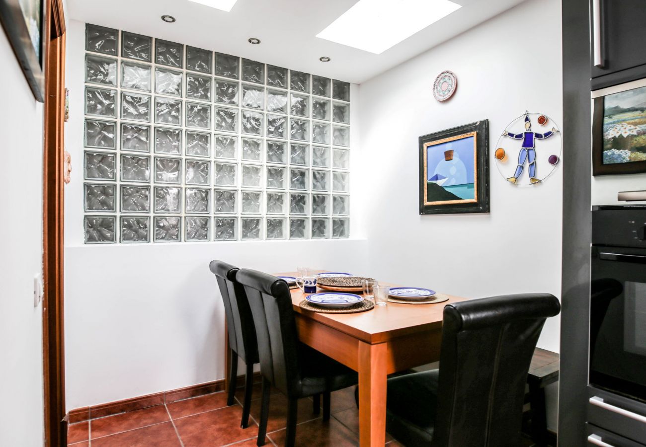 Huis in Macher - Horizon Luxury - Un oasis de paz con piscina, jardines y vistas espectaculares