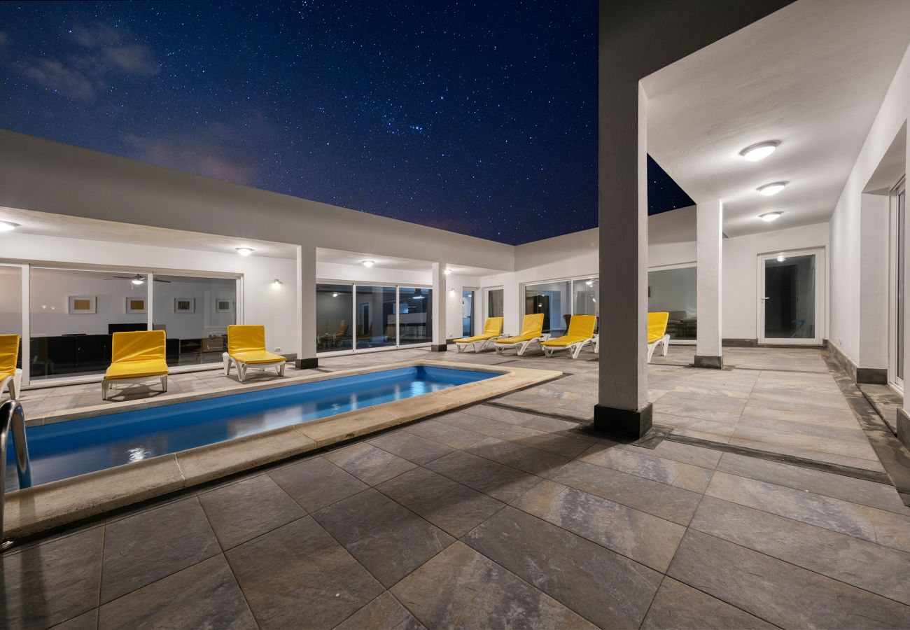 Huis in Charco del Palo - Casa Eden entorno naturista y piscina privada y tranquilidad