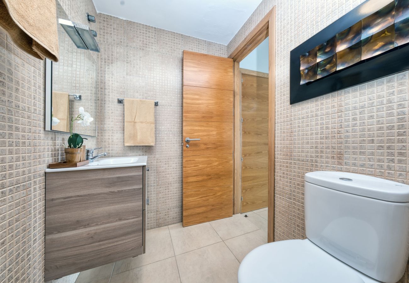Huis in Costa Teguise - Casa Costa Esmeralda Plus- Pool and Relax
