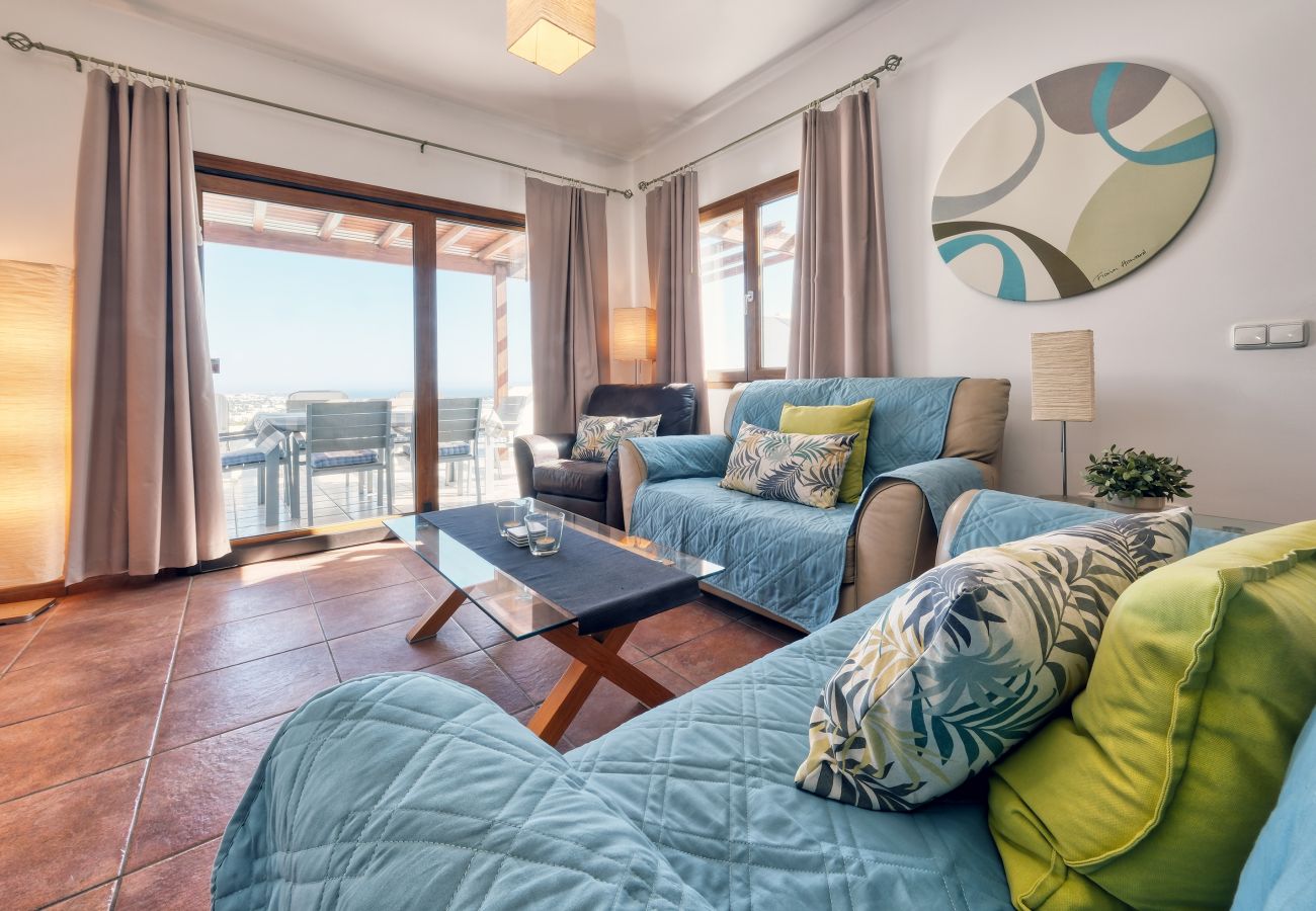 Huis in Playa Blanca - casa Lava and Sea - piscina privada, vistas al mar
