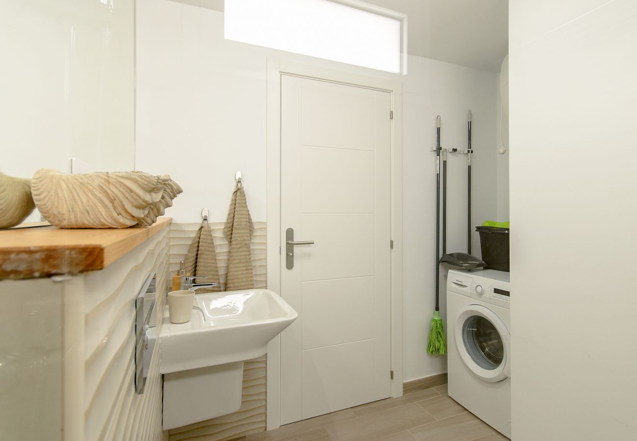 Huis in Puerto del Carmen - Green Volcano -200 m de la playa-acceso al centro deportivo fariones incluido (piscina, sauna, gym)