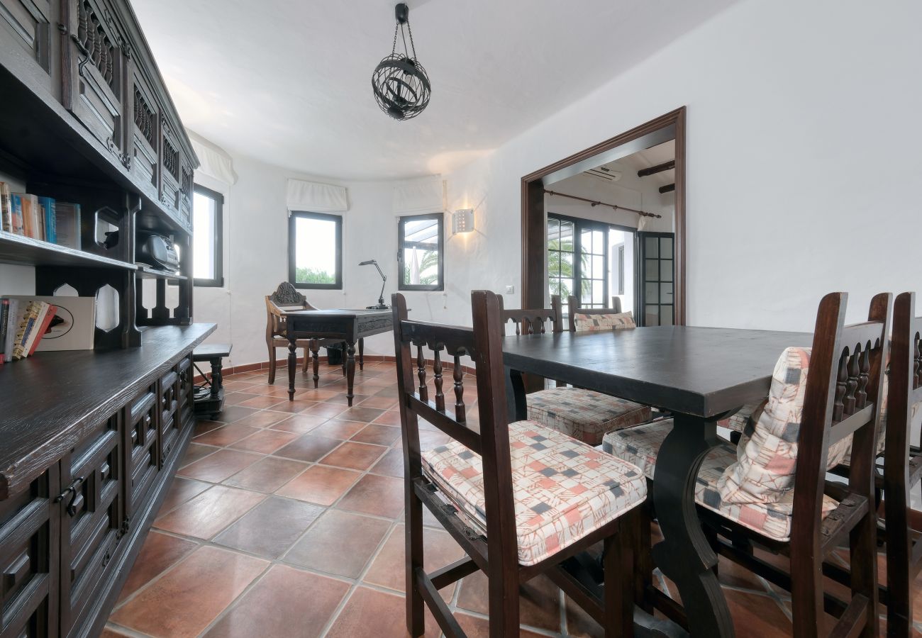 Huis in Nazaret - Casa Felix: Poolside Paradise with Panoramic Views