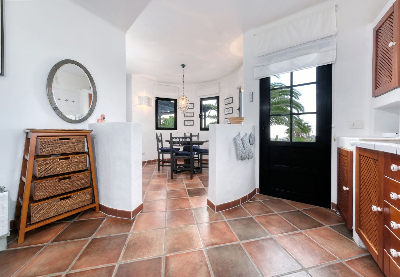 Huis in Nazaret - Casa Felix: Poolside Paradise with Panoramic Views