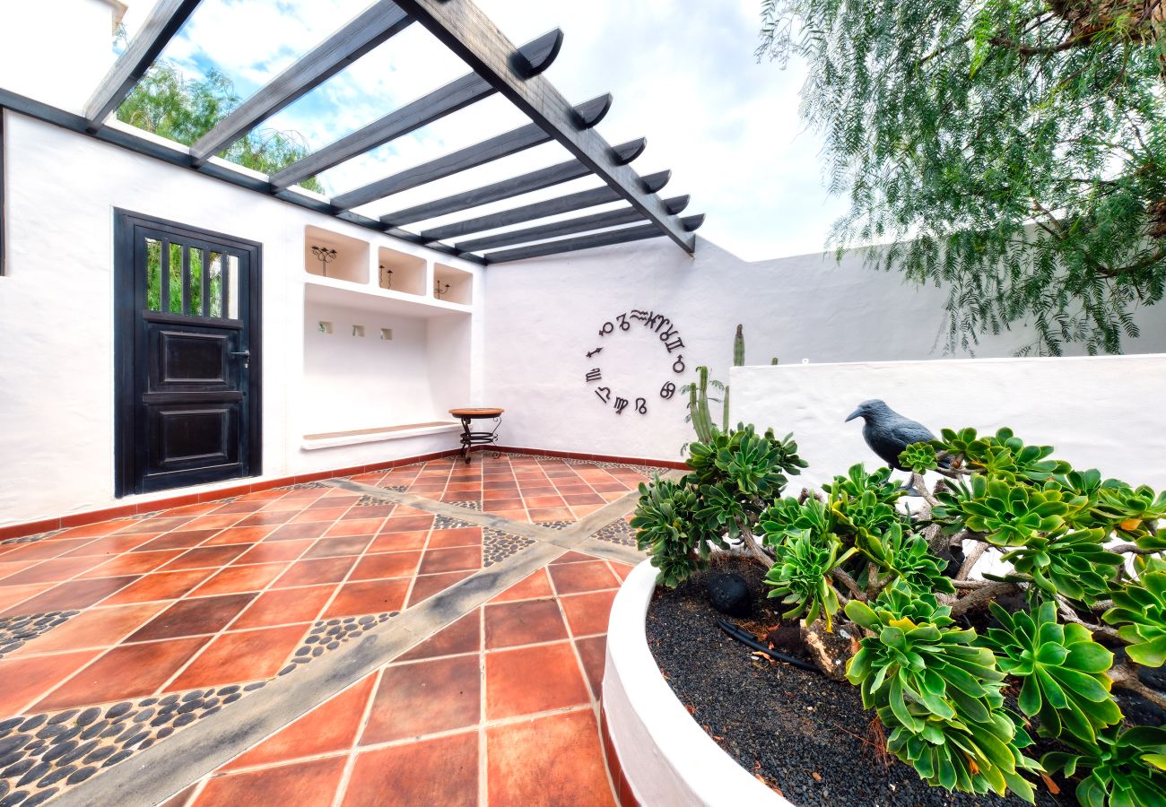 Huis in Nazaret - Casa Felix: Poolside Paradise with Panoramic Views