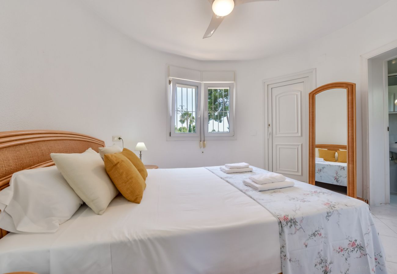 Willa w Moraira - SEBASTIAN,villa para 4 pax en Moraira y piscina privada. wifi gratis
