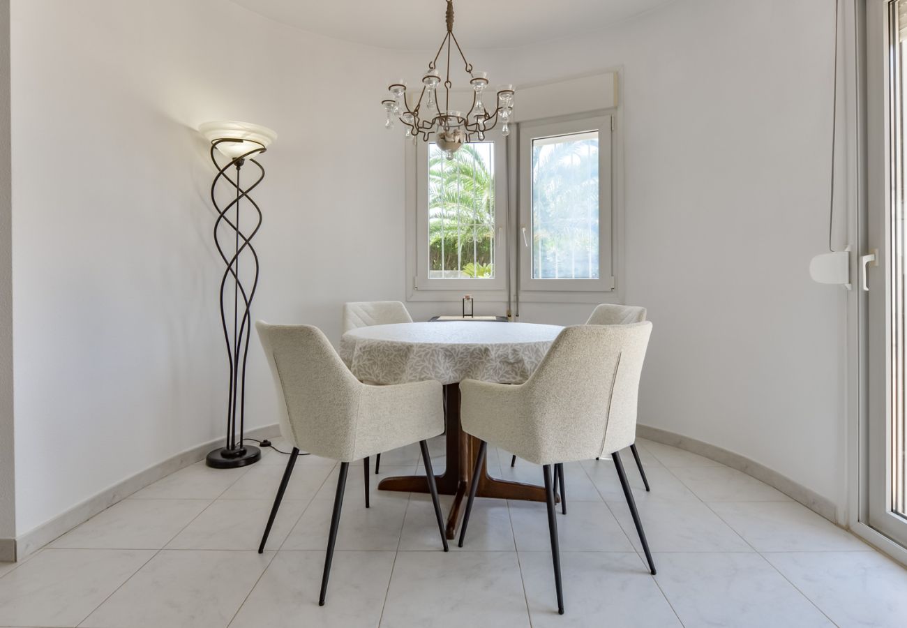 Willa w Moraira - SEBASTIAN,villa para 4 pax en Moraira y piscina privada. wifi gratis