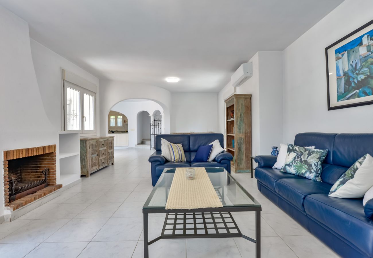 Willa w Moraira - SEBASTIAN,villa para 4 pax en Moraira y piscina privada. wifi gratis