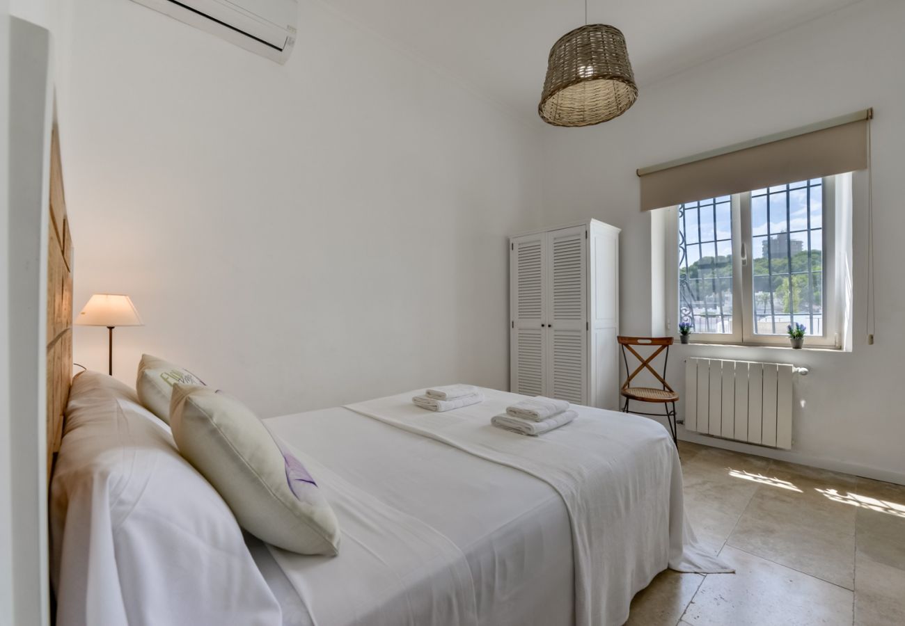 Willa w Moraira - Alquiler de villa en El Portet de Moraira, SAN VICENTE, a 50 mts del agua y piscina privada