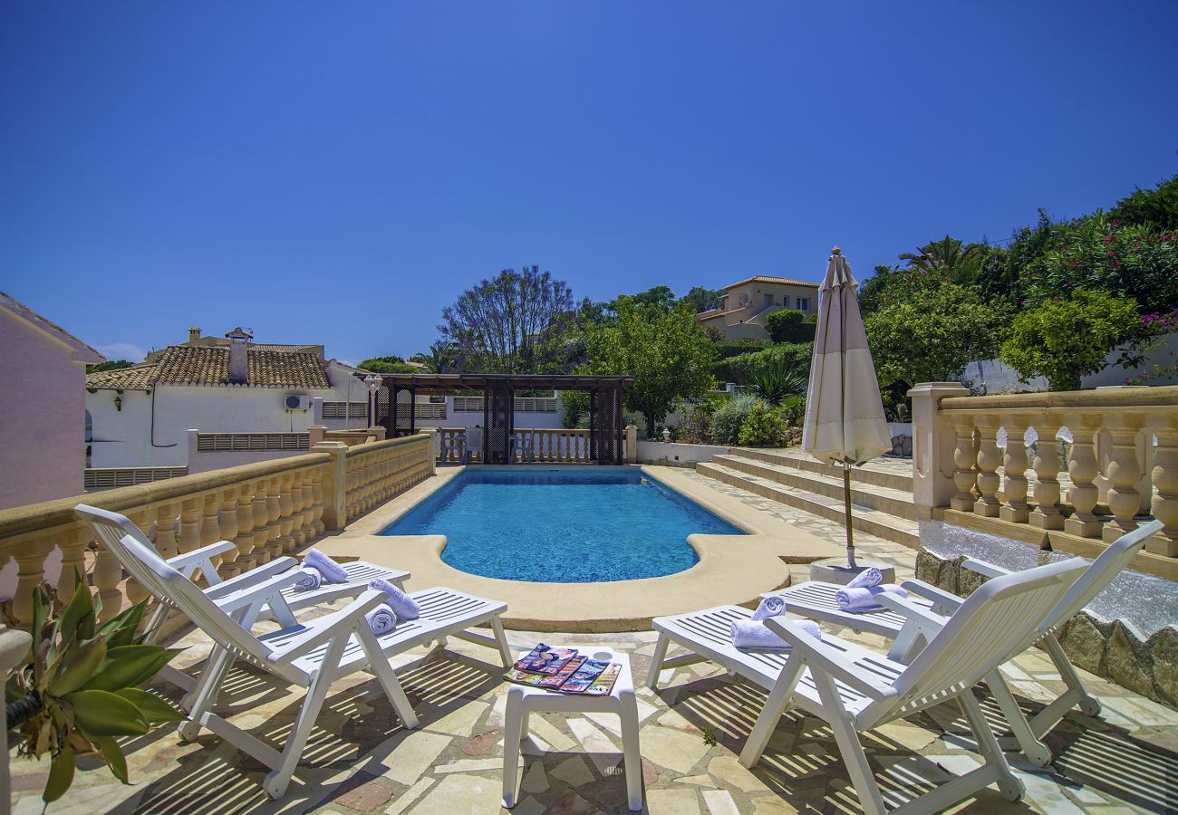 Willa w Benissa - SIMPSON, villa en Benissa para 6 pax con piscina privada. wifi gratuito