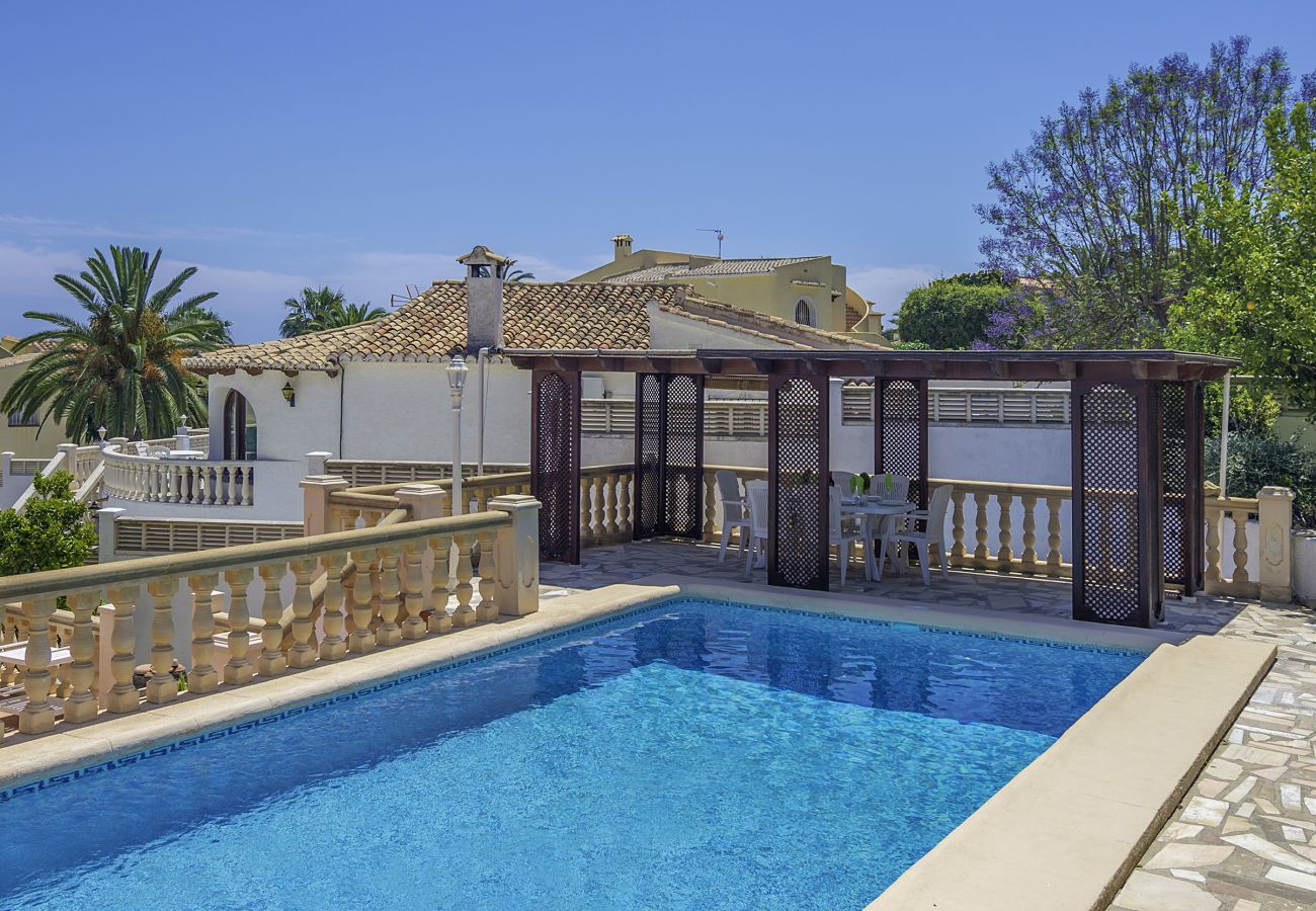 Willa w Benissa - SIMPSON, villa en Benissa para 6 pax con piscina privada. wifi gratuito