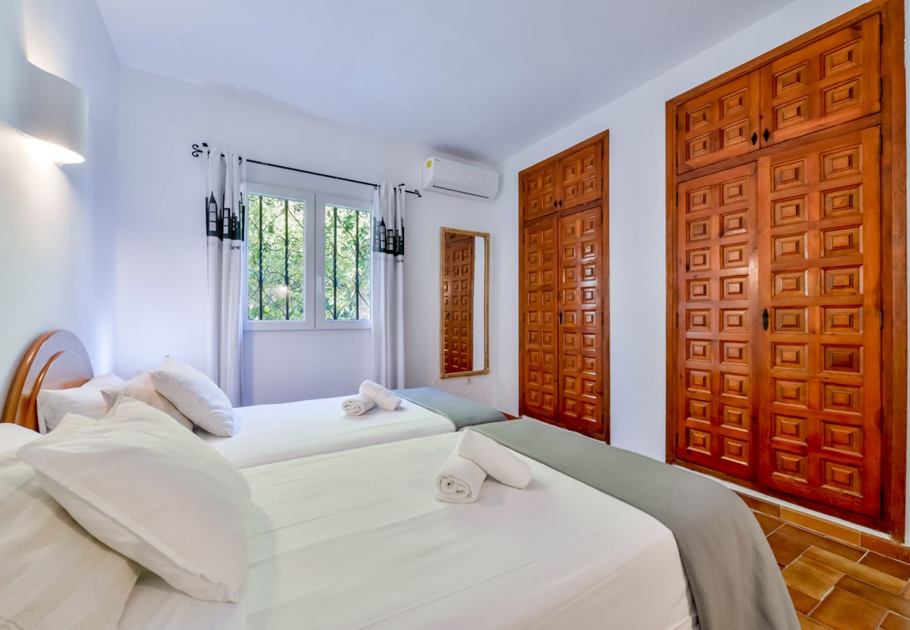 Bungalow w Moraira - MEU LAR, Bungalow acogedor ideal para parejas, cerca de la playa