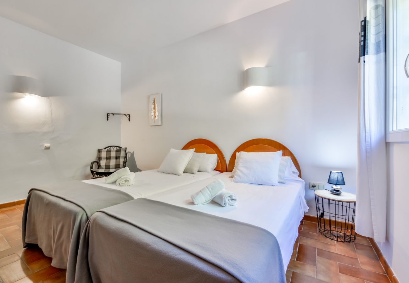 Bungalow w Moraira - MEU LAR, Bungalow acogedor ideal para parejas, cerca de la playa